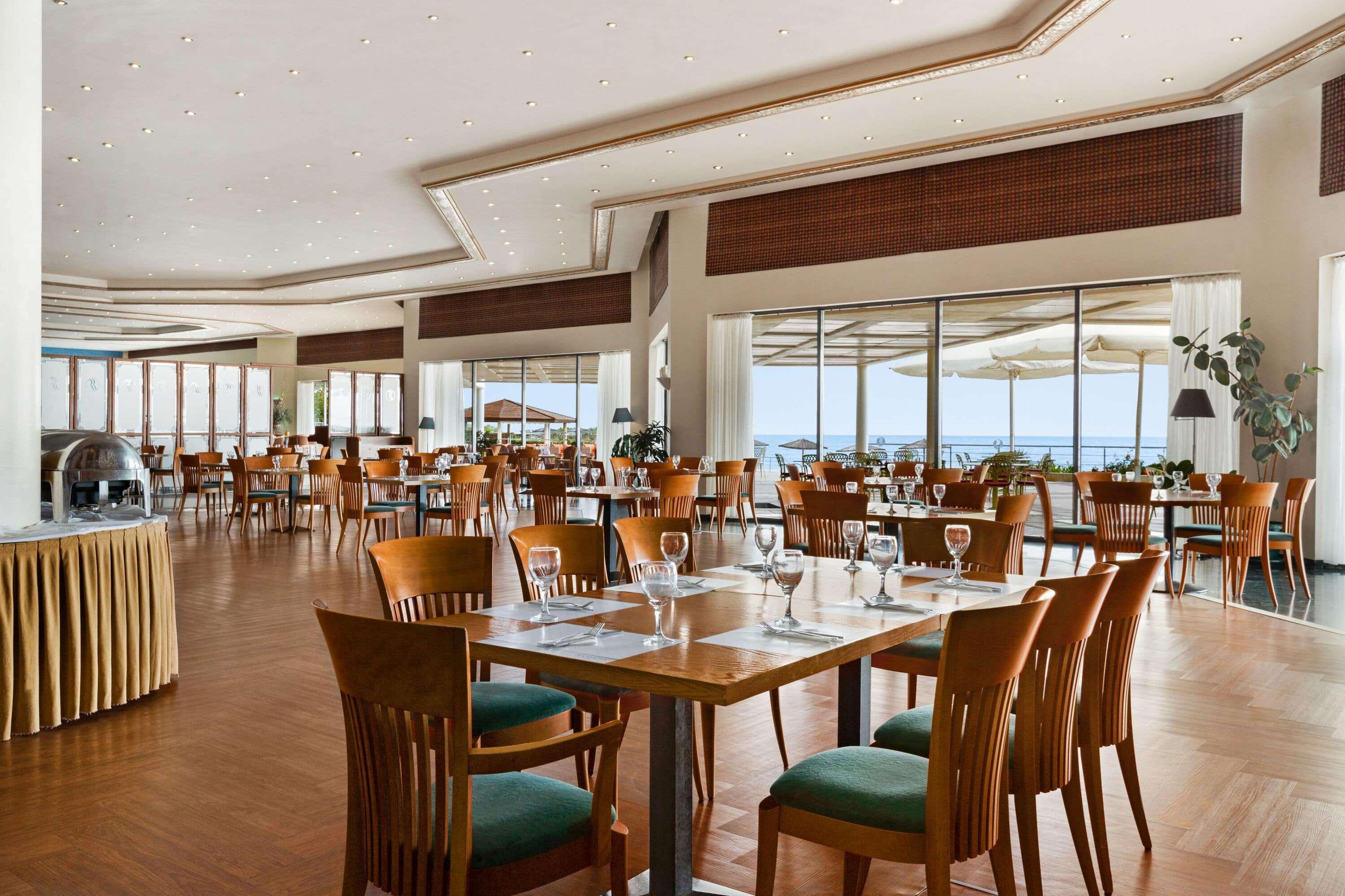 Hotel Ramada Plaza By Wyndham Thraki Alexandrupoli Exteriér fotografie The restaurant