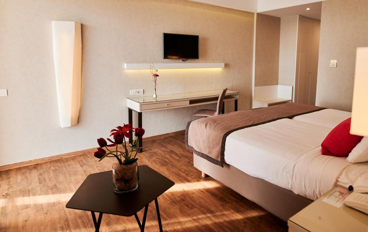 Hotel Ramada Plaza By Wyndham Thraki Alexandrupoli Exteriér fotografie A room at the hotel